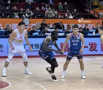 世俱杯奖金-吉灵汉主场大胜，稳固领先位置的简单介绍