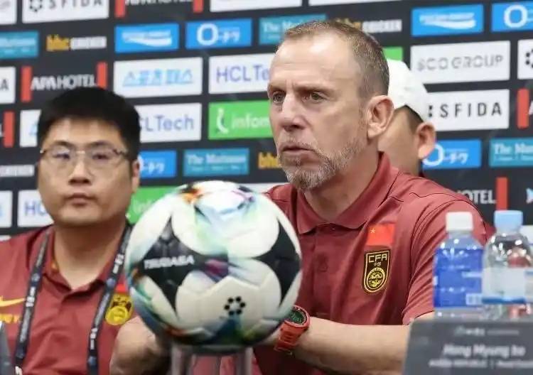 世俱杯2025-皇马后防失误频现，主帅面临严峻考验的简单介绍