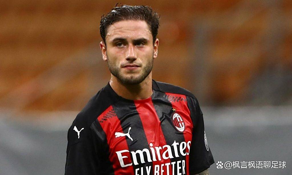 AC米兰击败乌迪内斯，稳坐积分榜榜首