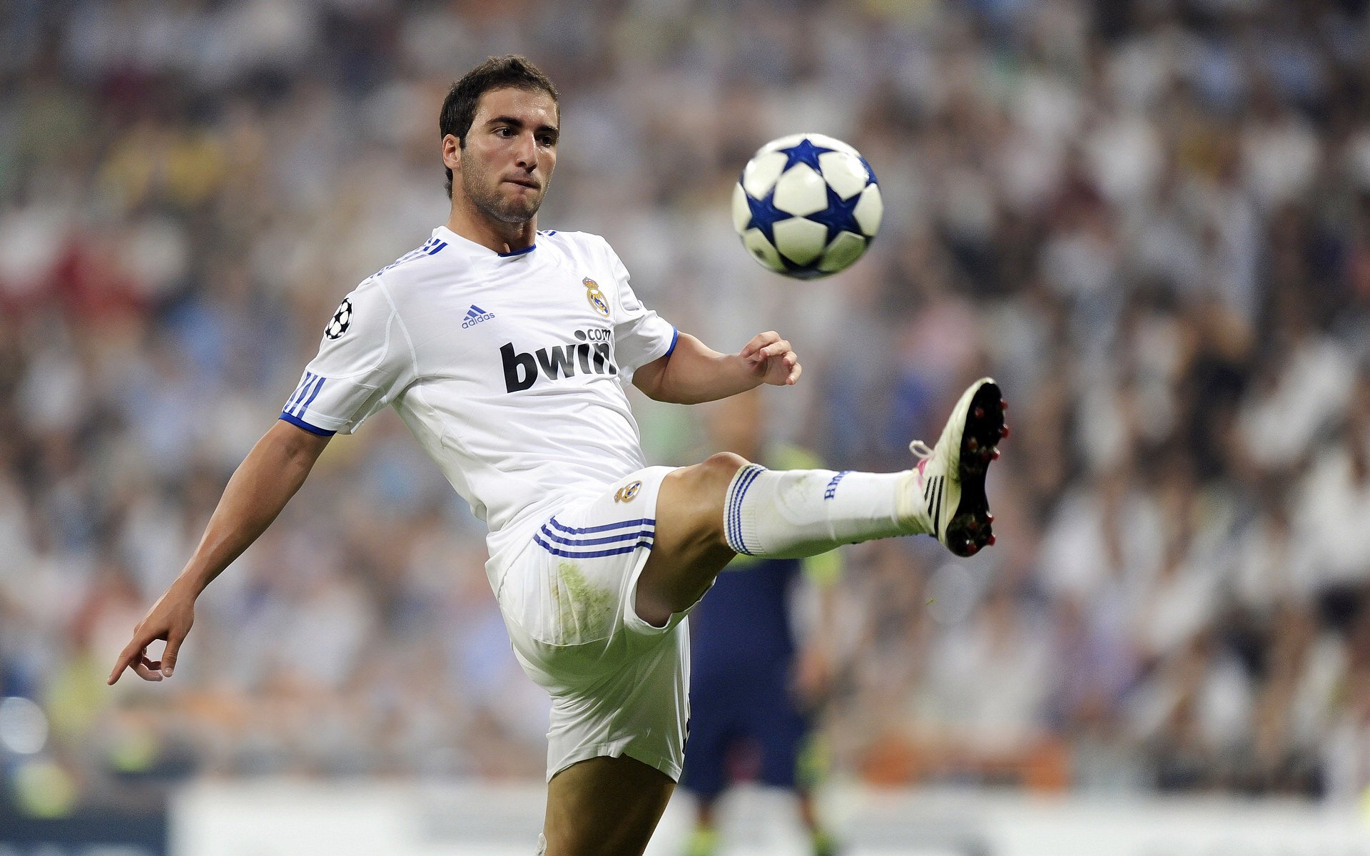 特奥欧冠上演中国一波流，当一波带走战术穿越到欧洲绿茵场