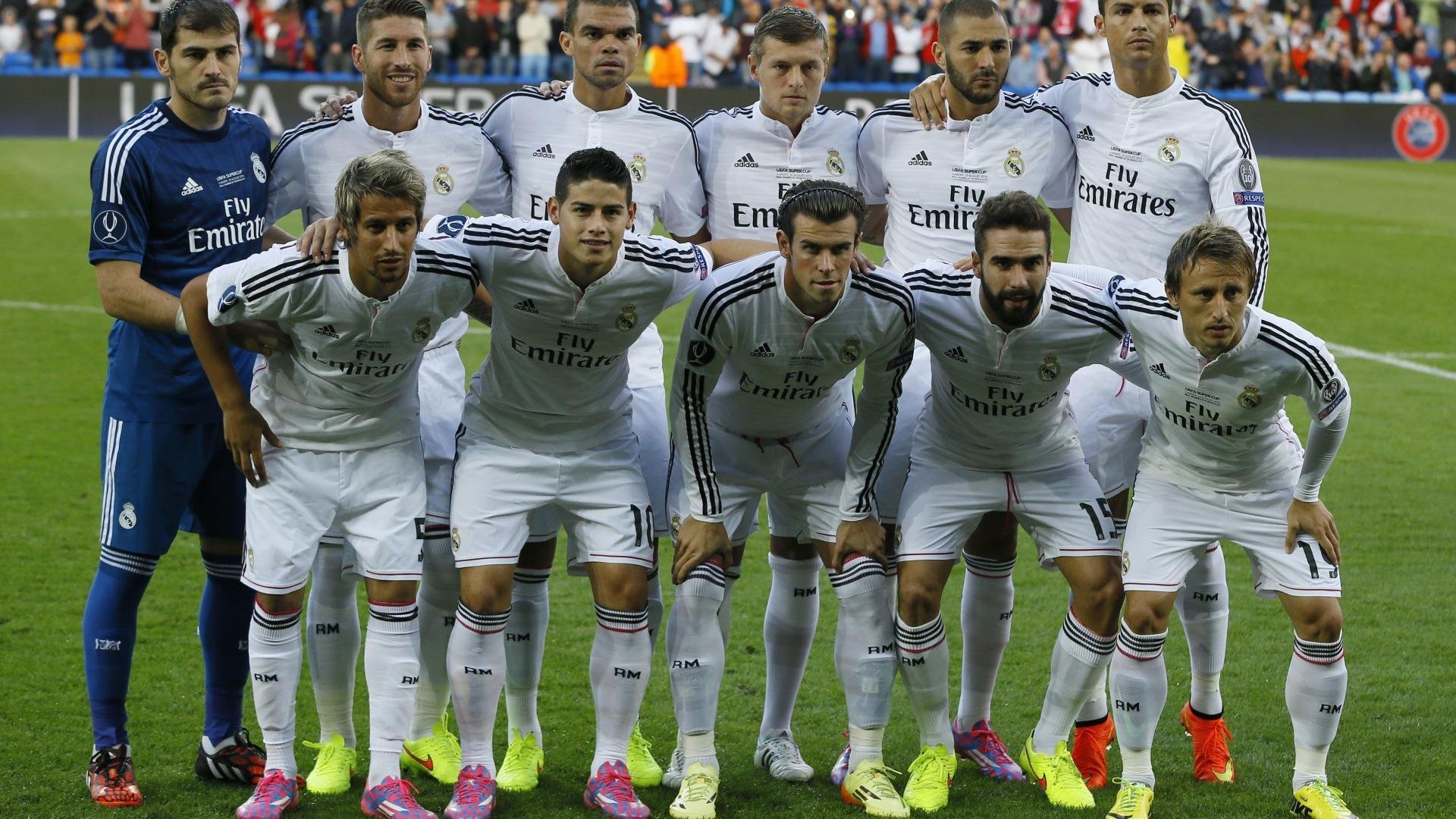 斗牛士的独舞，当戈麦斯刺穿蓝色巨人，黄色潜水艇逆流而上