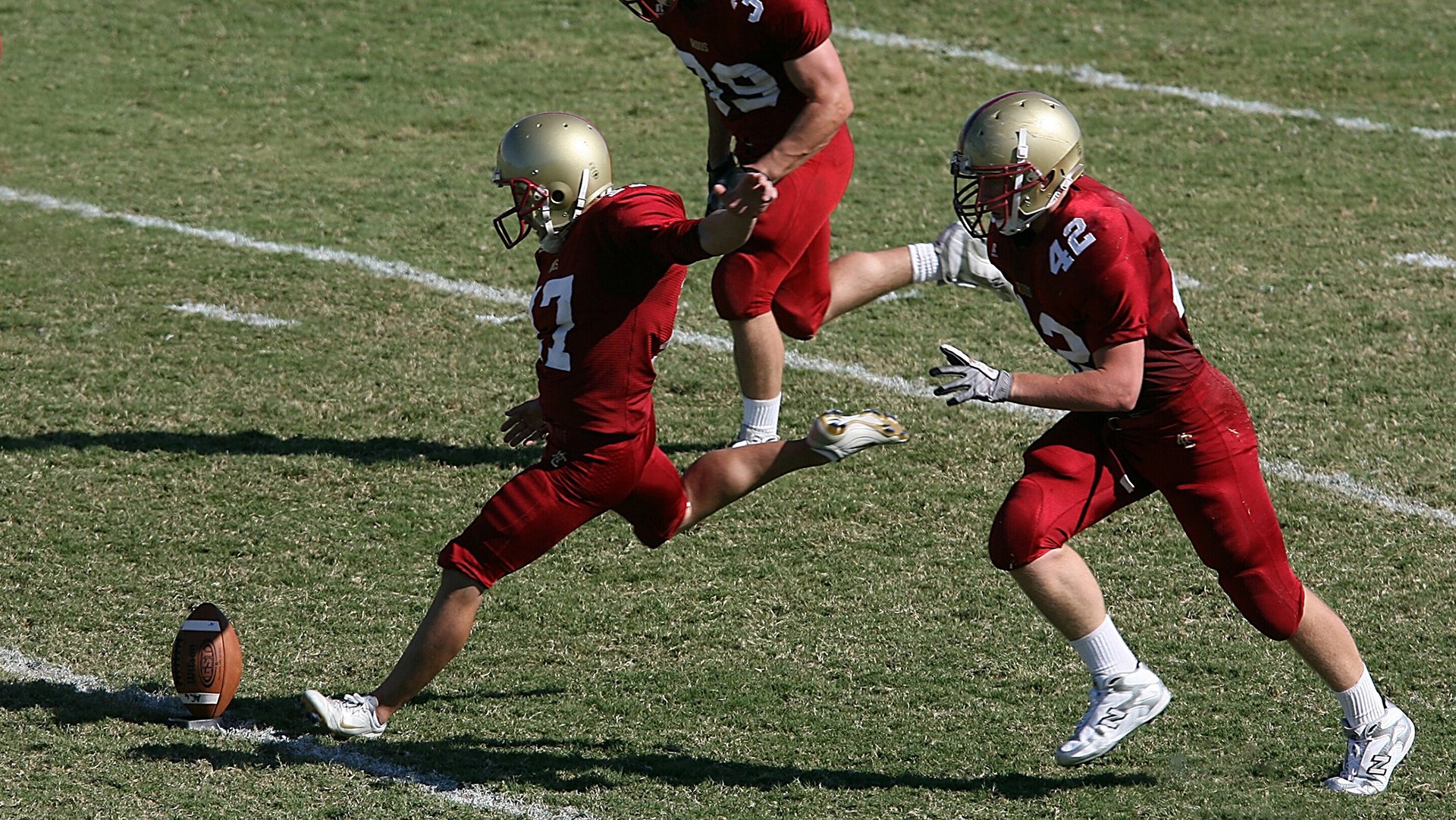 红土的双面叙事，从蒙特卡洛的凌厉到罗兰加洛斯的厚重 兼论阿尔卡拉斯的关键制胜哲学